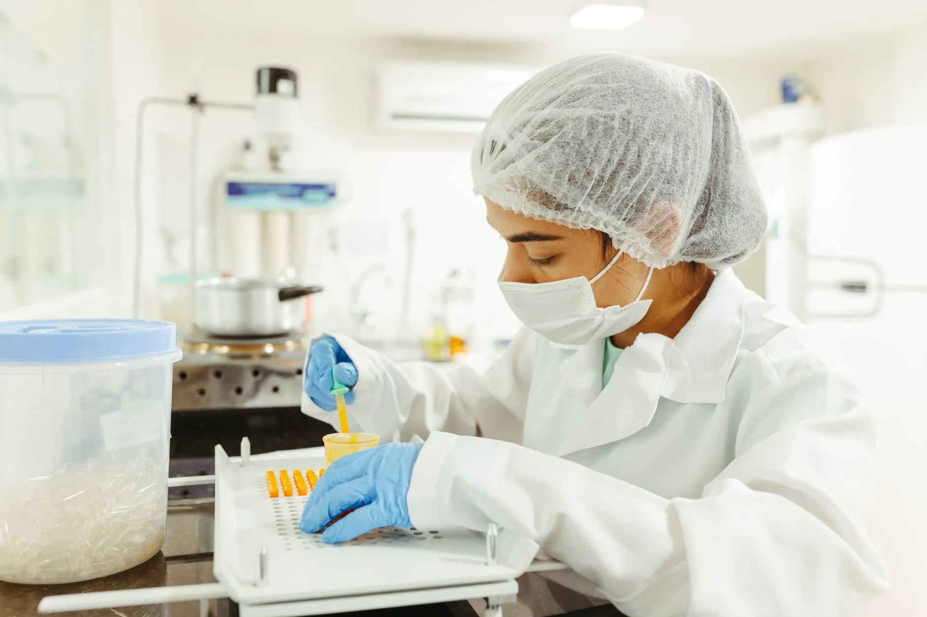 运动护腕与护踝联合防护方案在健身中的应用